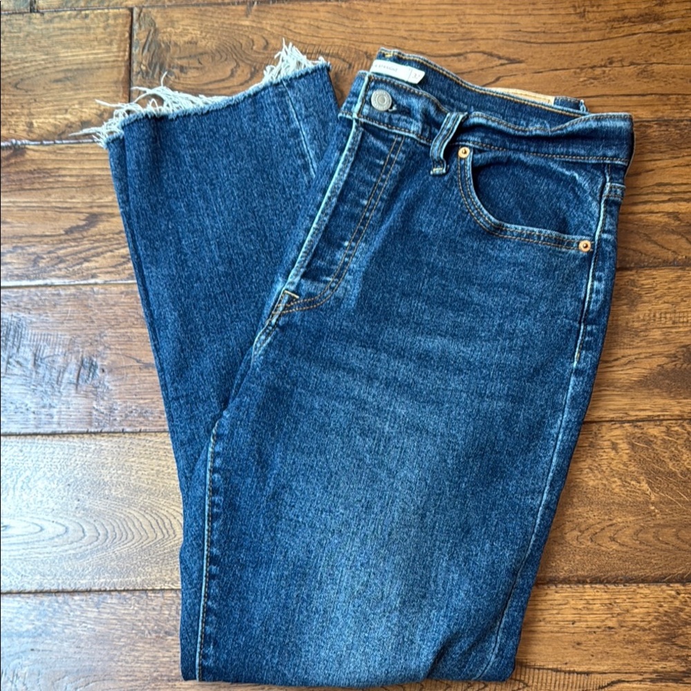 Levi's Wedgie Straight Jeans.